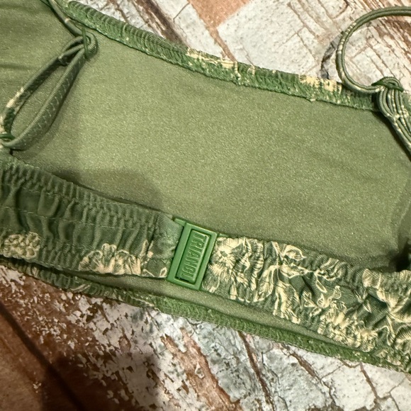 Triangl Swimwear Green Floral Smocked Top - Picture 3 of 4